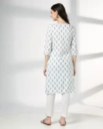Women Paisley Print Straight Kurta - Image 2