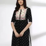 Women Floral Print Straight Kurta with Insert Pocket